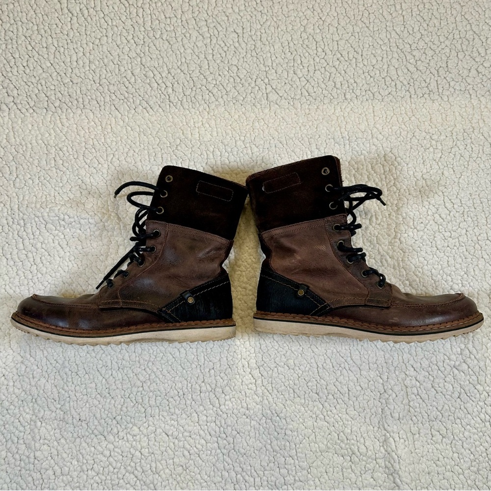 Rugged Men's Leather Lace-Up Boots - Picture 5 of 11